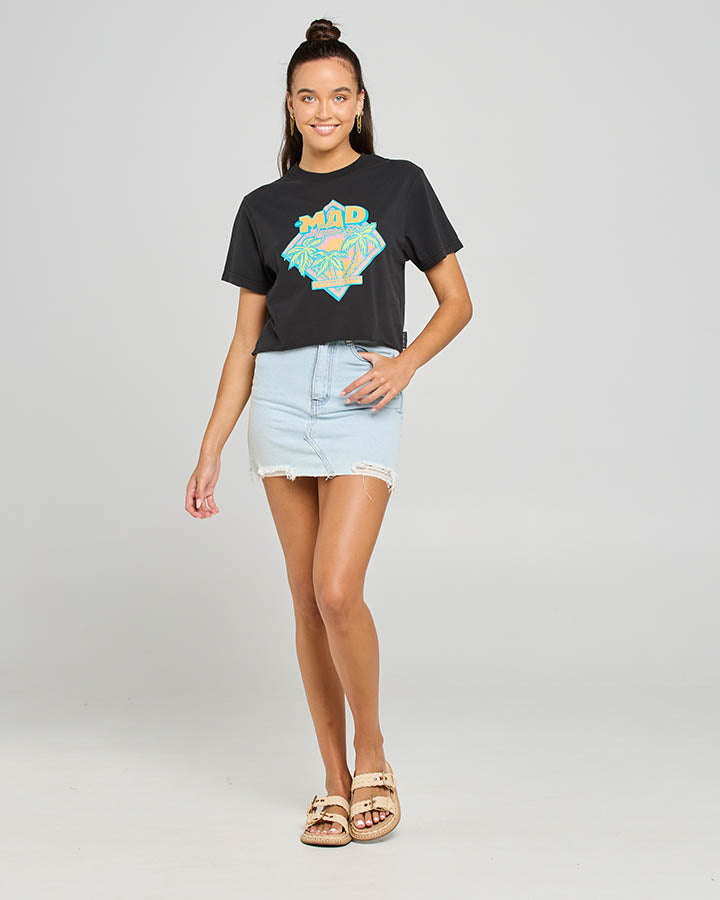 THROWBACK HUEYS | WOMENS CROPPED TEE - WASHED BLACK