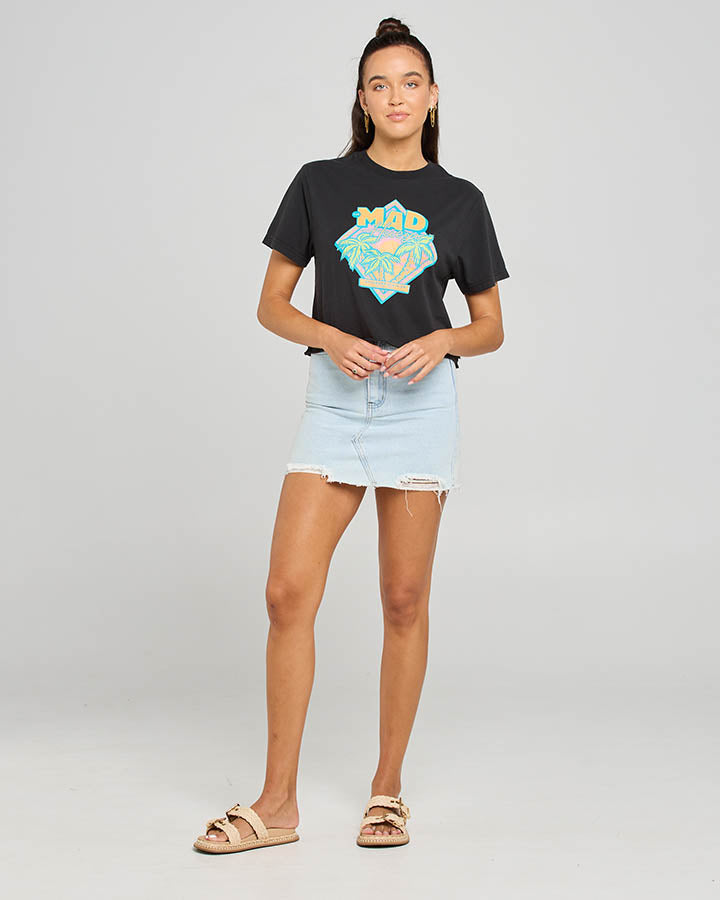 THROWBACK HUEYS | WOMENS CROPPED TEE - WASHED BLACK