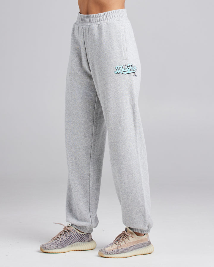 SCHOOL OF HARD KNOCKS | WOMENS OVERSIZED TRACKPANT - GREY MARLE