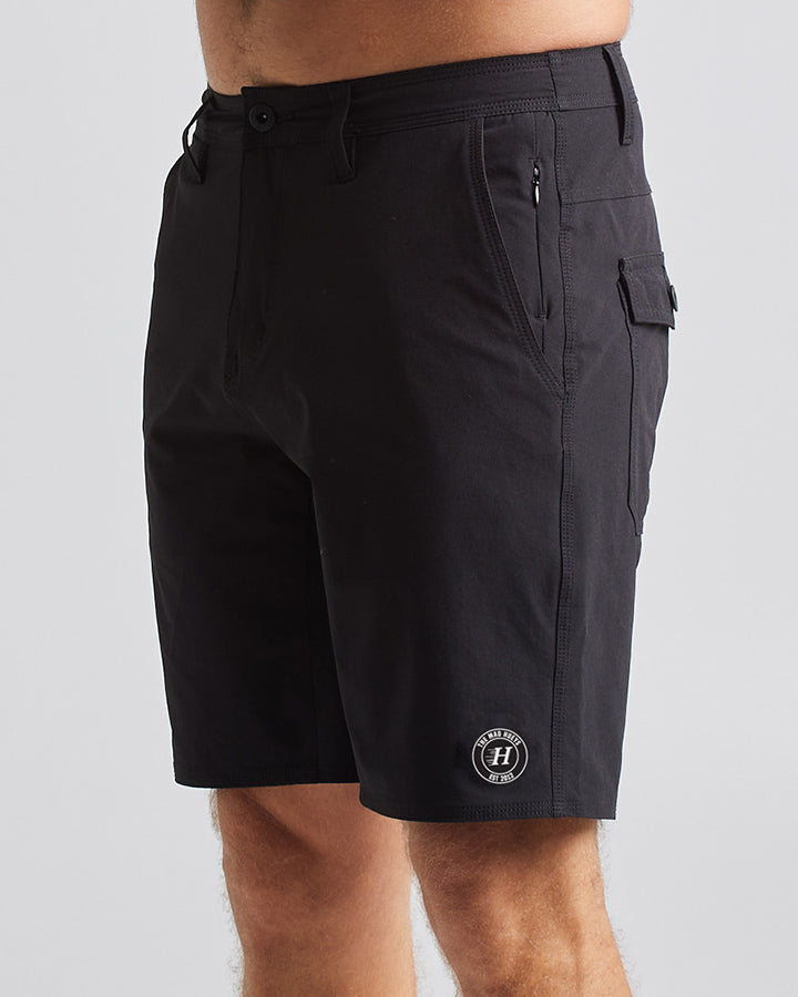 HUEYS LIFE | HYBRID SHORT 19" - BLACK