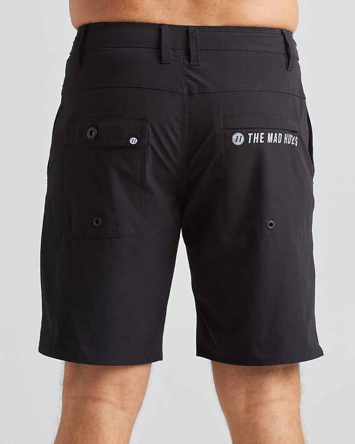 HUEYS LIFE | HYBRID SHORT 19" - BLACK