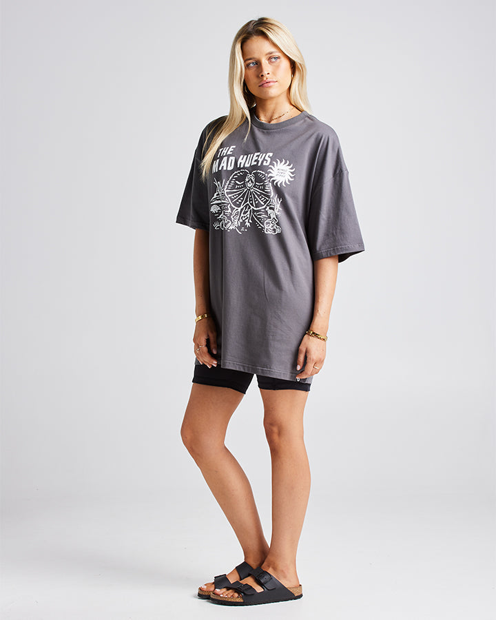 FRILLS AND SPILLS | WOMENS OVERSIZED TEE - CHARCOAL