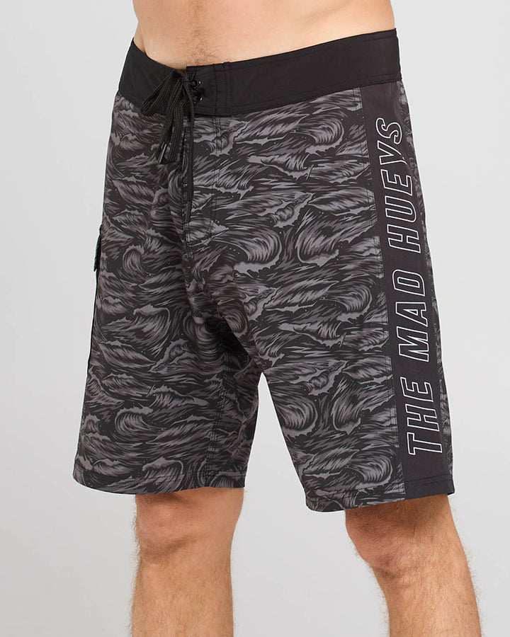 DARK SEAS | 19" BOARDSHORT - BLACK